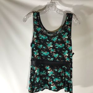 🍍Absolute angel flower tank top. NWT